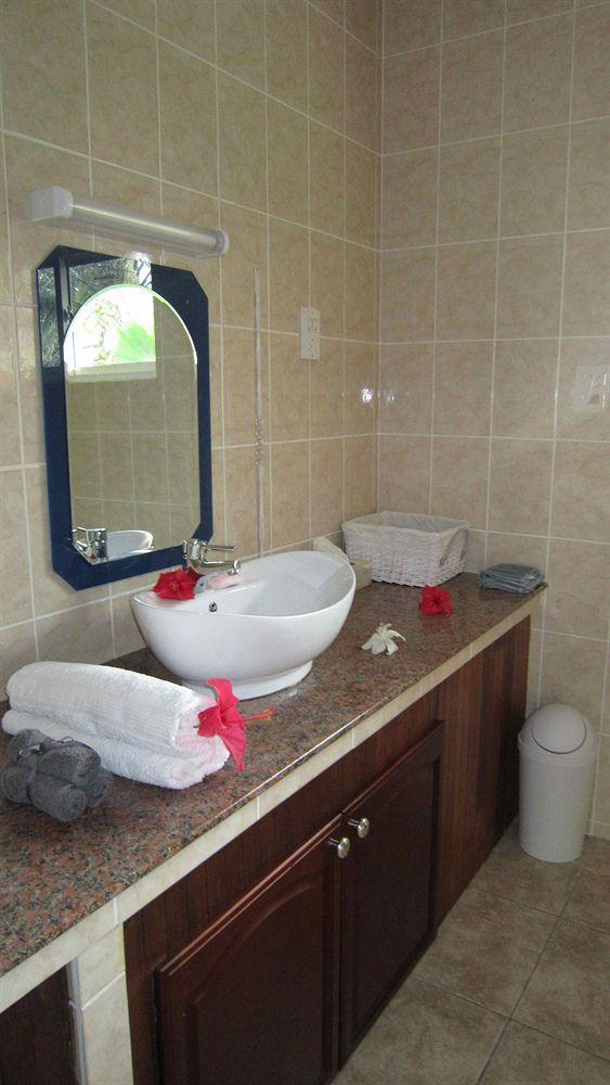 Paodise Guesthouse La Digue Buitenkant foto