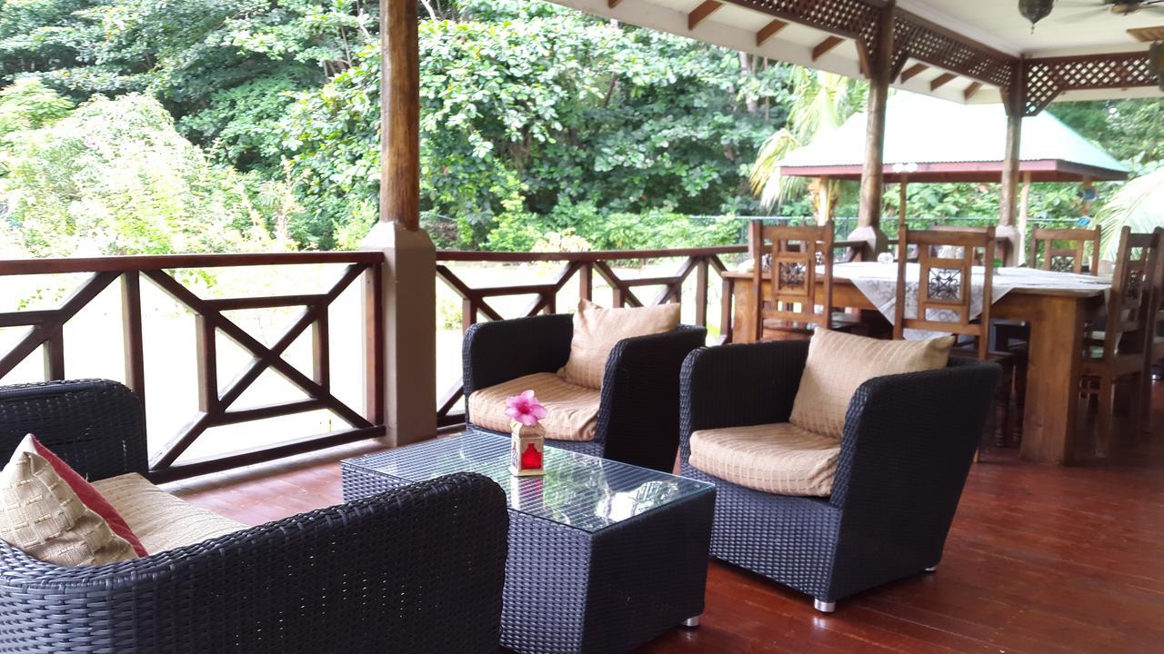 Paodise Guesthouse La Digue Buitenkant foto